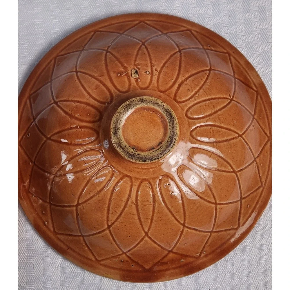Vintage Watt Pottery Stoneware Lidded Casserole Bowl Brown
